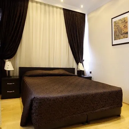 My House Hotel 2*